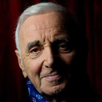 Animation musicale chanteurs français pour EHPAD et résidence senior - Hommage à Charles Aznavour