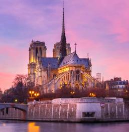 Animation  Cathédrale Notre-Dame de Paris pour EHPAD et résidence senior - La vieille dame